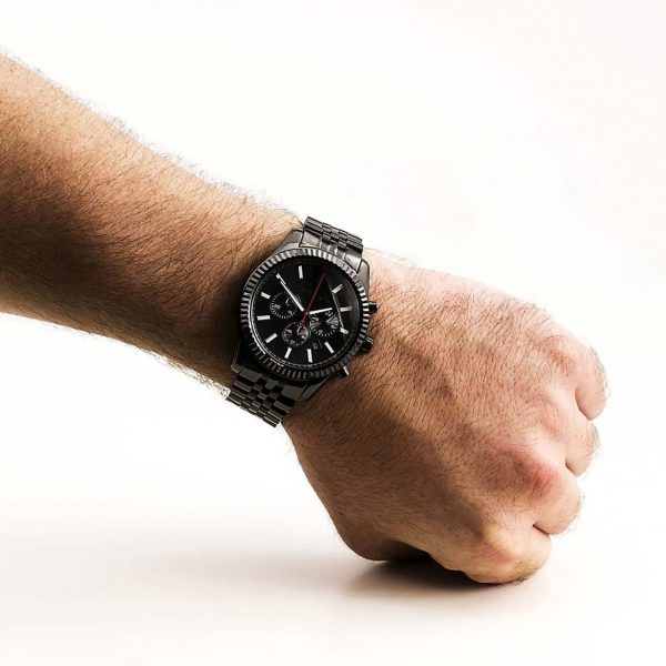 שעון יד מייקל קורס לגבר מושחר משונן דגם MK8320 תמונה על יד