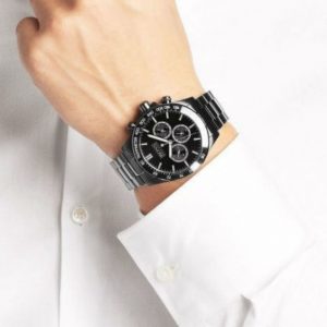 שעון יד הוגו בוס מושחר לגבר דגם 1512961 על יד