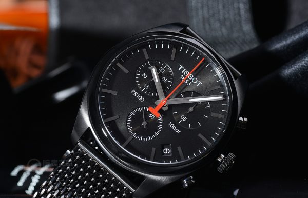 שעון יד רצועת רשת מושחרת לגבר מבית טיסו השוויצרית דגם T101.417.33.051.00