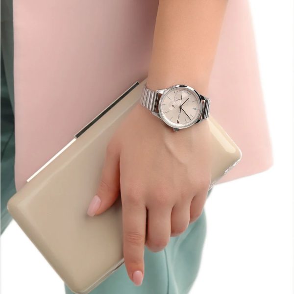 שעון מבית טומי הילפיגר שעונים כרונוגרף לוח ורוד בהיר לאישה דגם 1782020