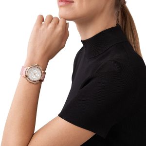 שעון מייקל קורס לאישה רצועת סיליקון לוגו MK ורוד דגם MK7222