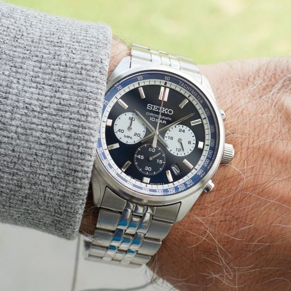 שעון יד מבית SEIKO כסוף רקע כחול ספורטיבי לגבר SSB427P1