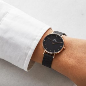 שעון יד DANIEL WELLINGTON לאישה רשת מושחר גודל 32 מ